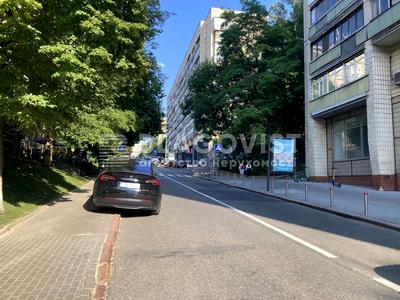 квартира за адресою кловський узвіз, 20