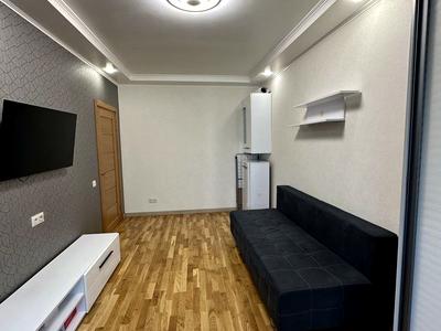квартира за адресою Набережно-Хрещатицька вул., 33