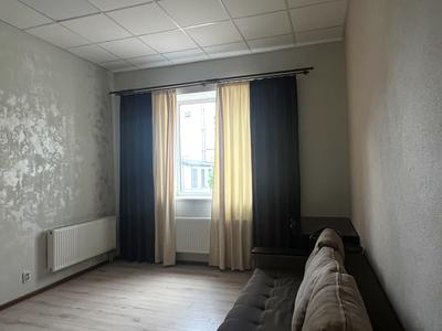 квартира по адресу Героїв Крут ул., 10