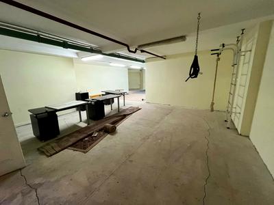 комерційна за адресою Середньофонтанська вул., 19в