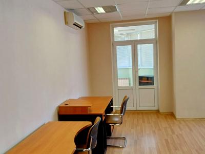 квартира за адресою Київ, Раїси Окіпної вул., 4