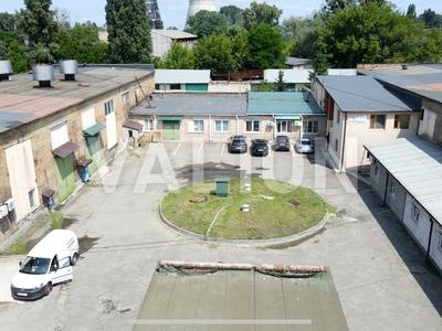 комерційна за адресою Азербайджанська вул. (Бакинських Комісарів), 25