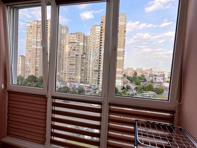 квартира за адресою Ревуцького вул., 40