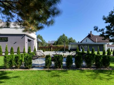 будинок за адресою с. Старі Петрівці, Дубрівська