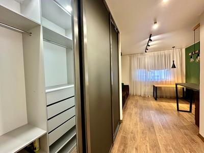 квартира за адресою Київ, Практична вул., 44