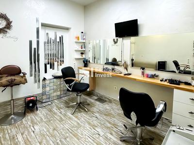комерційна за адресою Чоботарська вул., 25