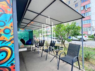 квартира за адресою Анни Ахматової вул., 14-Б