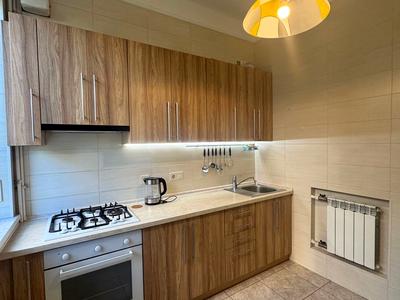 квартира по адресу Кловский спуск, 4
