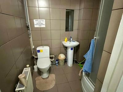 комерційна за адресою Середньофонтанська вул., 19в