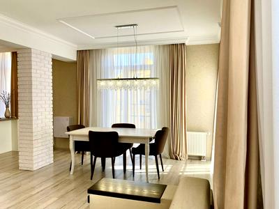 квартира за адресою Регенераторна вул., 4