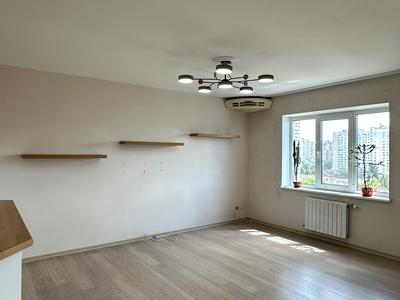 квартира за адресою Київ, Драгоманова вул., 31-Б