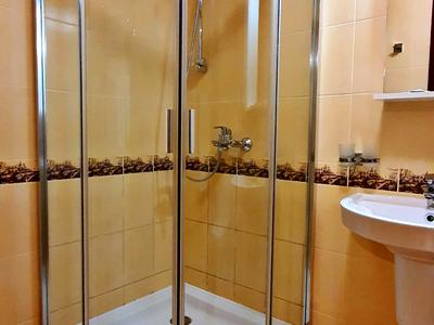 комерційна за адресою Чарівна вул., 38-Б
