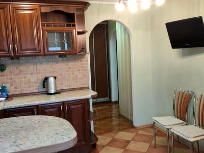 квартира по адресу Ревуцкого ул., 21