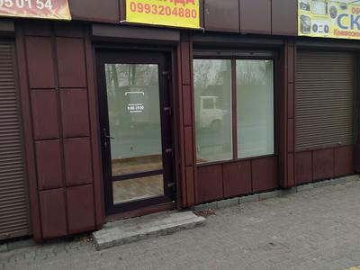 комерційна за адресою Щюкина, 2