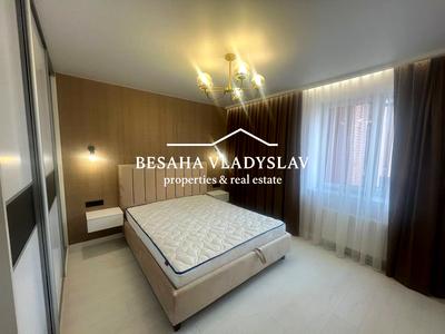 квартира за адресою Євгена Чикаленка вул. (Аржанова), 3