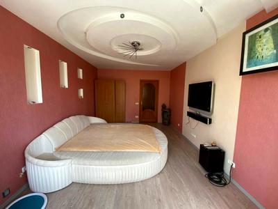 квартира по адресу Героев просп., 21