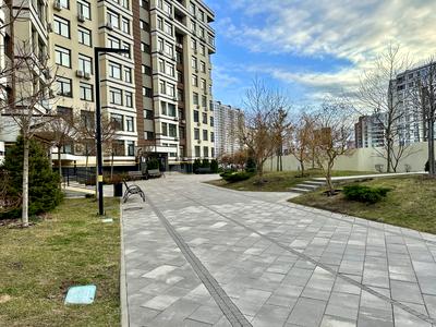 квартира за адресою Київ, Практична вул., 44