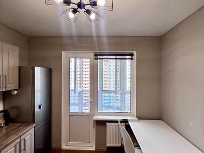 квартира за адресою Бориса Гмирі вул., 16а