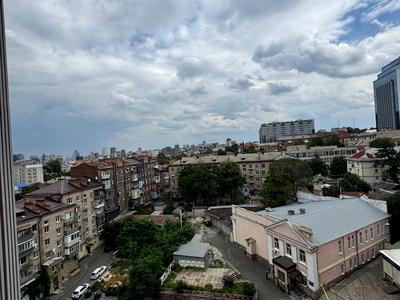 квартира за адресою Кучеревського бульв., 1