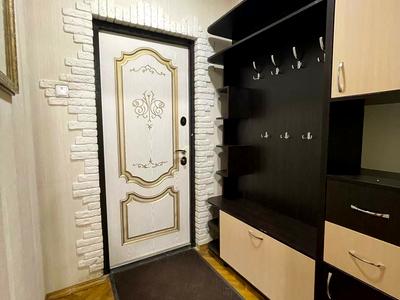квартира за адресою Анни Ахматової вул., 4