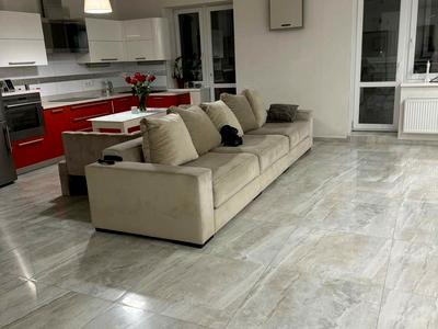 квартира за адресою Космічна вул., 3
