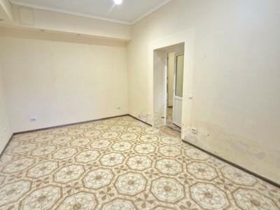 комерційна за адресою Райдужна вул., 165