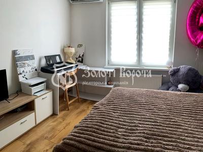 квартира за адресою Ревуцького вул., 54