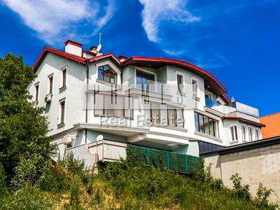 будинок за адресою Локомотивна вул.