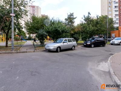 квартира за адресою Милославська вул., 12-А