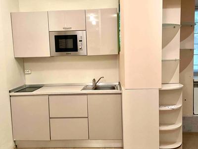 квартира за адресою  Українських Героїв пл. (Льва Толстого), 8