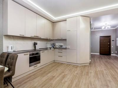 квартира за адресою Лабораторна вул., 77