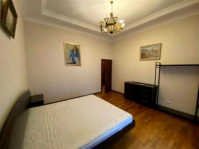 квартира за адресою Київ, Хрещатик вул. (Kreschatic), 15