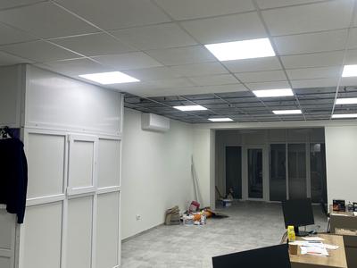 комерційна за адресою Подільська вул., 58