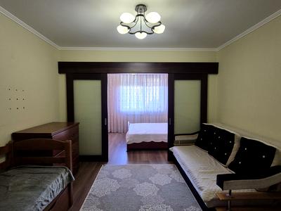 квартира за адресою Юності, 3