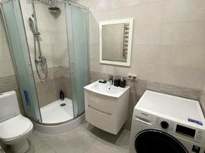 квартира за адресою Леоніда Каденюка вул., 18