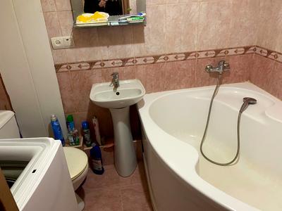 квартира по адресу Строителей ул., 12