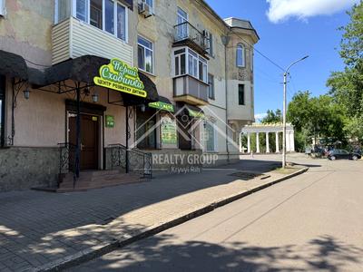 комерційна за адресою Мартіна Шимановського вул. (Комуністична), 1