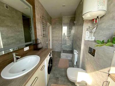квартира за адресою Сім'ї Кульженків вул. (Петра Дегтяренка), 37