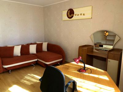 квартира за адресою Дніпровська набережна вул., 23