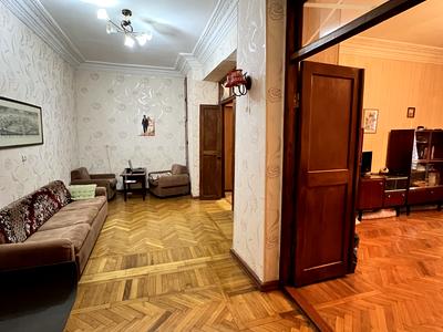 квартира за адресою Єврейська вул., 13
