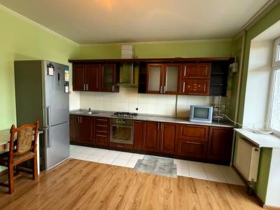 квартира за адресою Плугова вул., 10а
