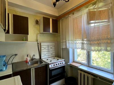 квартира за адресою Олександра Лазаревського вул. (Мініна), 1