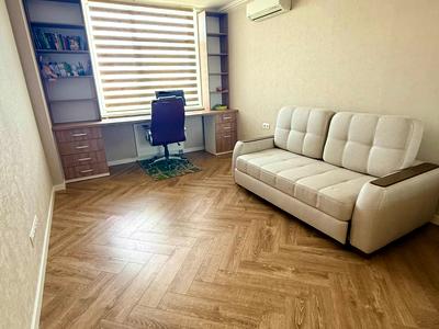 квартира за адресою Європейського Союзу просп. (Правди), 45