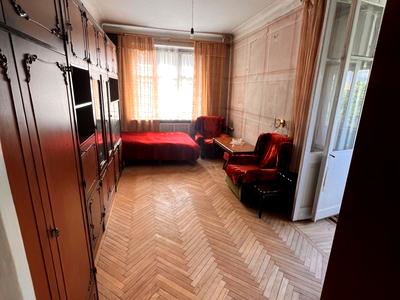 квартира за адресою Копилівська вул., 17/19