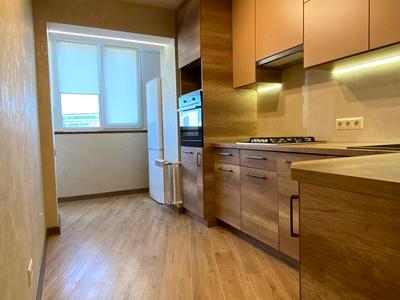 квартира по адресу Кловский спуск, 18