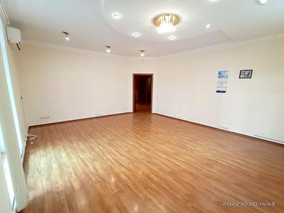 комерційна за адресою Мукачівський пров., 4в