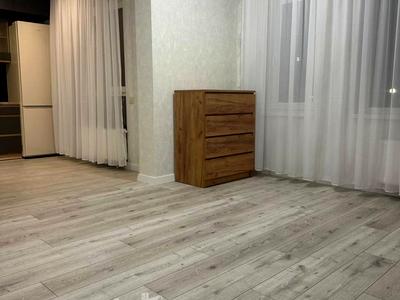 квартира за адресою В'ячеслава Чорновола вул., 17