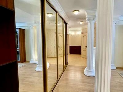 квартира за адресою Братів Горобців вул. (Дмитра Кедріна), 53-А