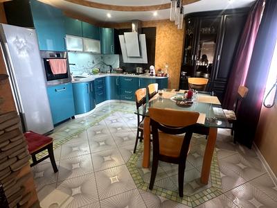 квартира за адресою Соборна вул. (50 років Жовтня), 22а