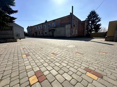 комерційна за адресою Грушевського, 71